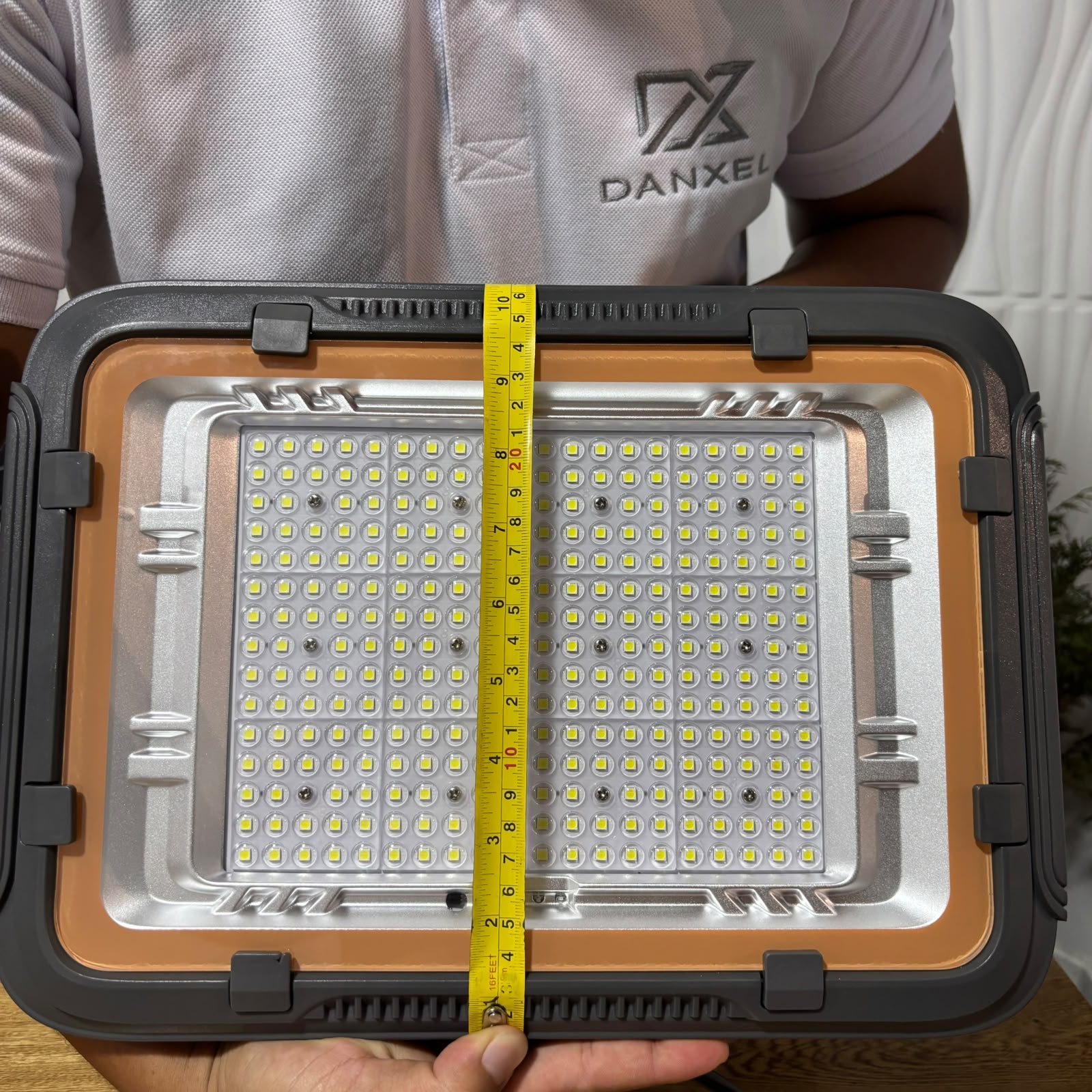 reflector solar Hardy de 600 watt con 3 Años de garantía