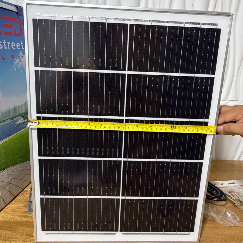 Reflector Solar RGB 500W — Multicolor con Panel Solar y Control Remoto foto 11