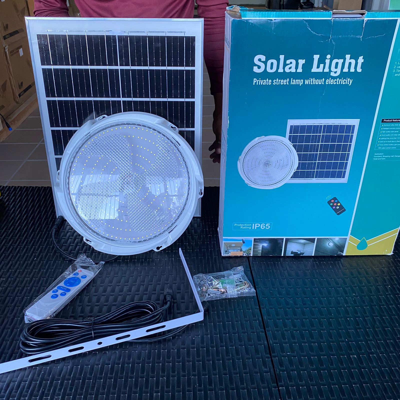Kit completo lámpara solar interior con panel y control