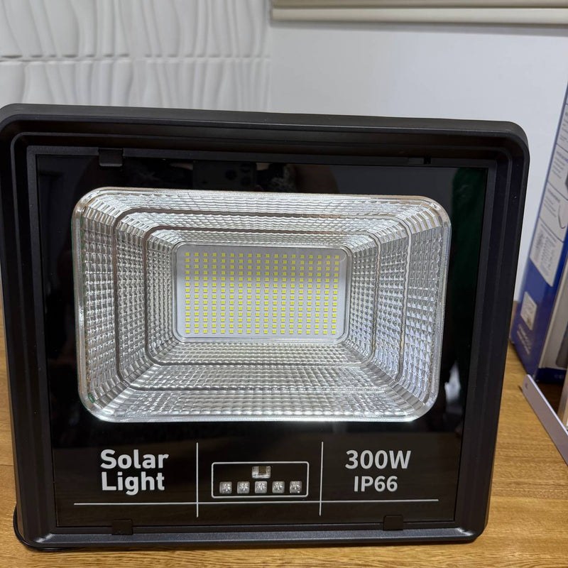 Reflector Solar Jortan 300W — Seguridad para tu Hogar foto 9