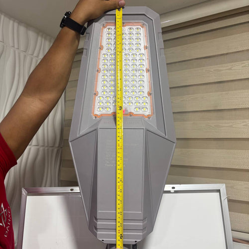 Foto real: medida de la lámpara solar Hardy 800W