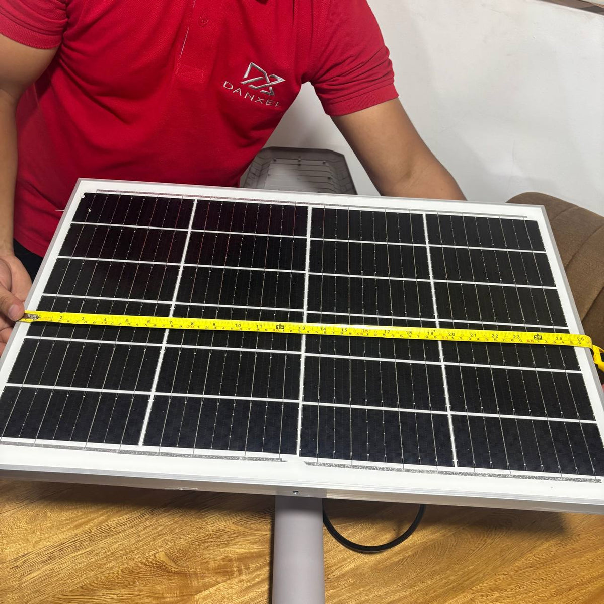 Lámpara Solar de Calle Hardy 800W – Panel Solar Independiente y Control Remoto - 3