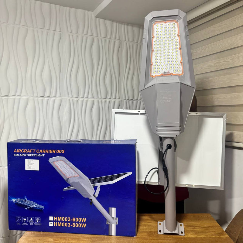 Lámpara Solar de Calle Hardy 800W – Panel Solar Independiente y Control Remoto foto 9