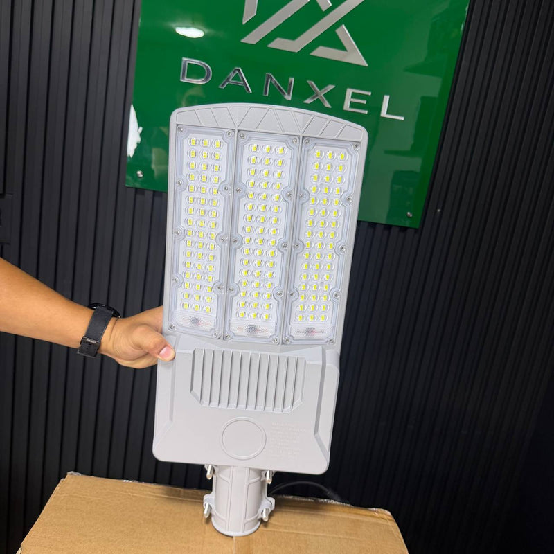 Lámpara Solar Hardy 1500W — Alumbrado Público con Panel Solar Independiente y Control Remoto foto 11