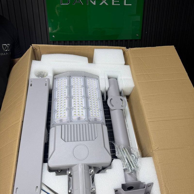 Lámpara Solar Hardy 1500W — Alumbrado Público con Panel Solar Independiente y Control Remoto foto 18