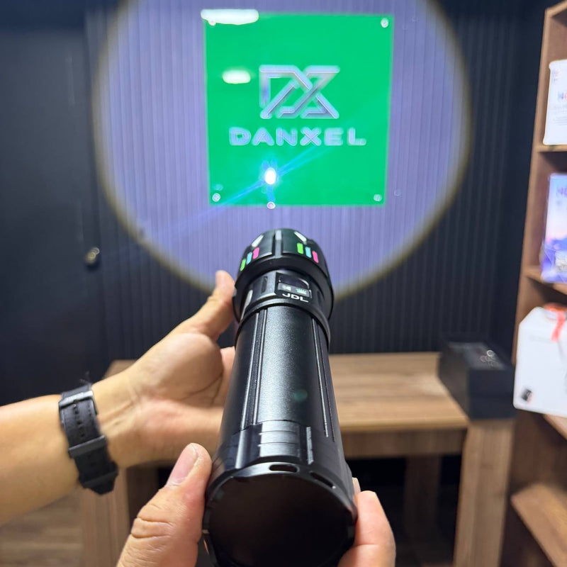 Linterna LED Recargable de Alta Potencia — Zoom, Luz Lateral COB y Carga USB foto 13