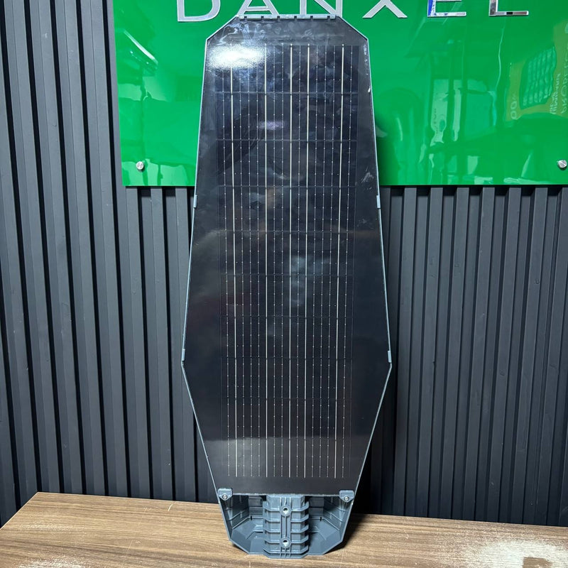 Lámpara Solar Hardy Estelar 500 — Luz Fría 6500K · Sensor de Movimiento y Control Remoto foto 9