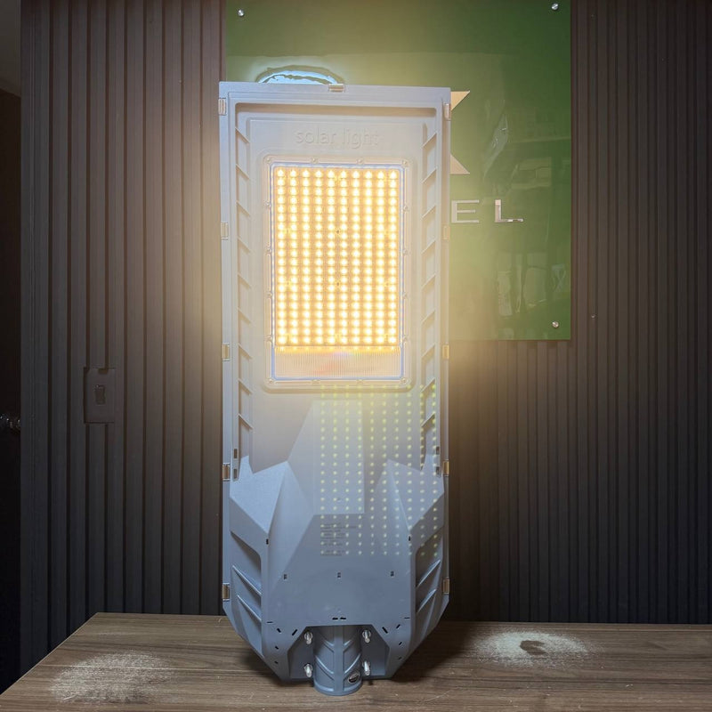 Lámpara Solar Hardy Solaris 2000 — Luz Cálida 3000K · Industrial y Áreas Extensas foto 10