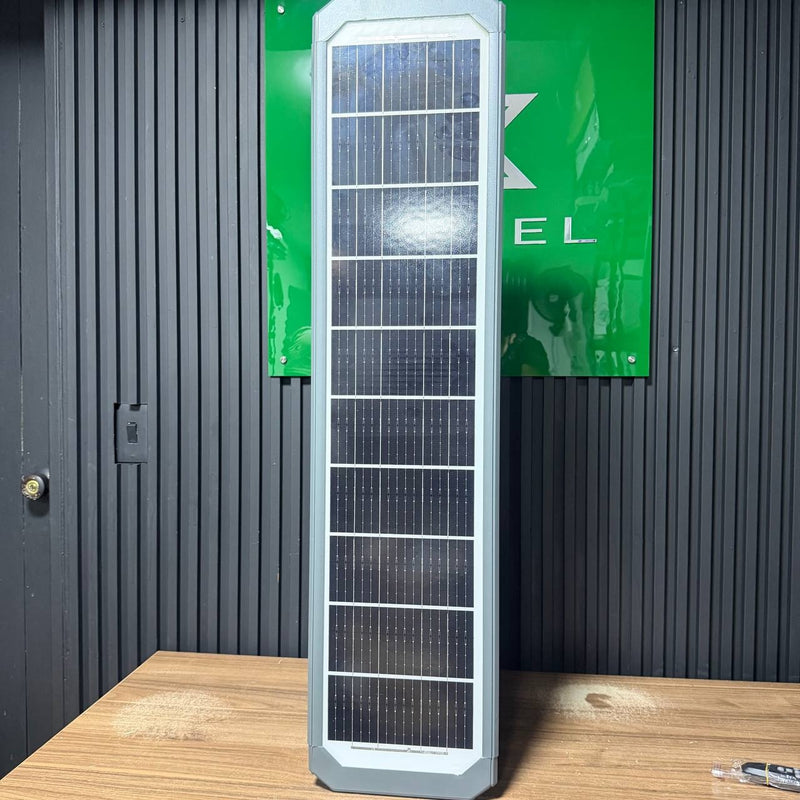 Lámpara Solar Industrial Hardy 400W GR1050S — Panel Integrado, Control Remoto y Brazo foto 12