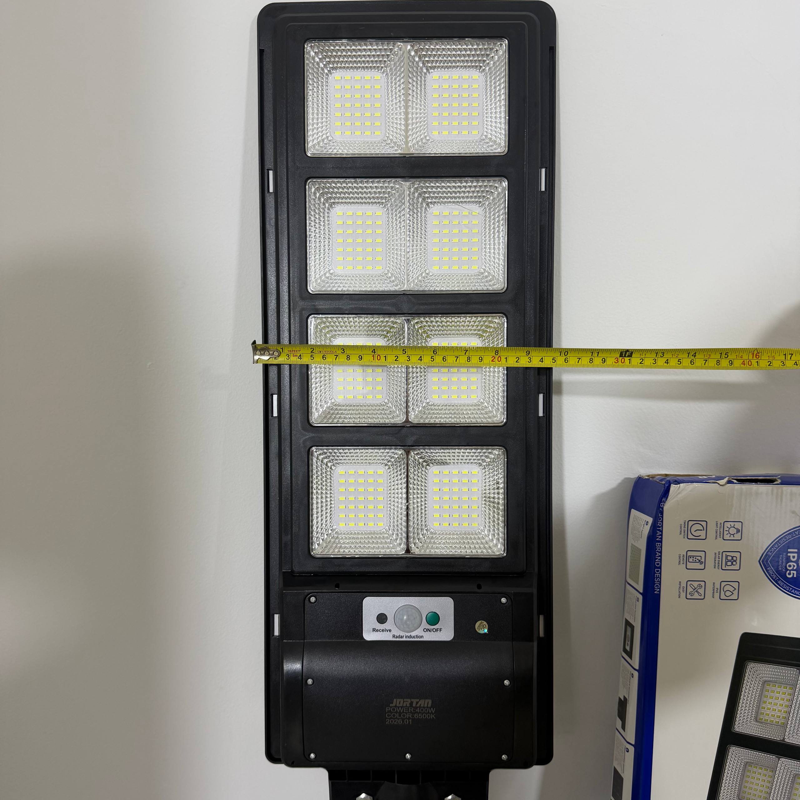 Lampara solar Jortan original de 400 watt un año de garantia tamaño 73CM x 25 CM Ilumina 200 a 250 m2